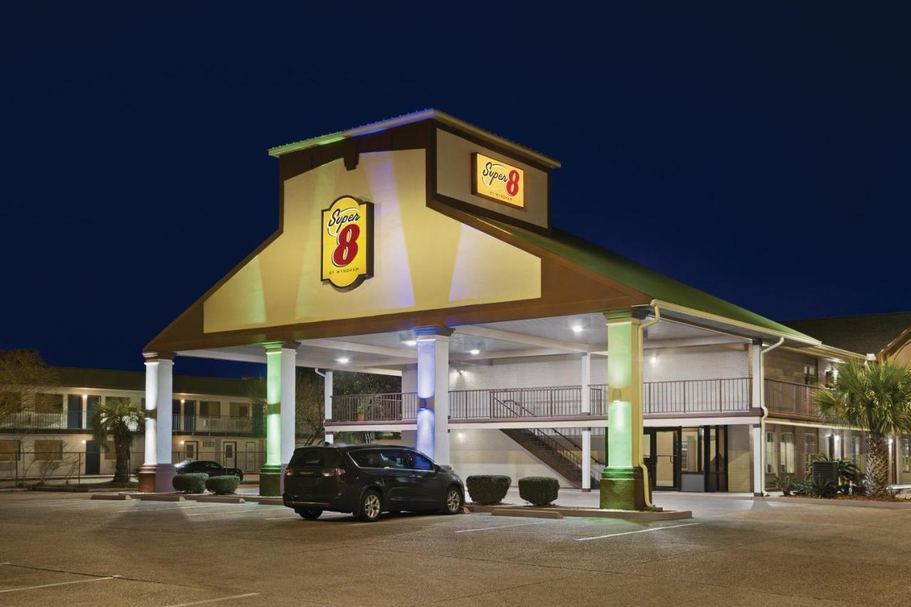 Super 8 By Wyndham Biloxi Airport Motel