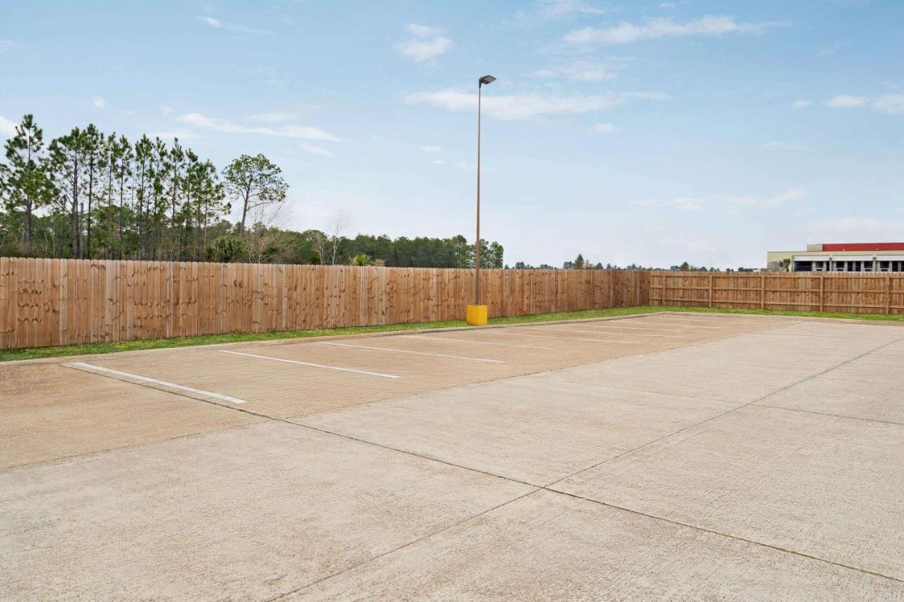 Motel Super 8 By Wyndham Biloxi Airport 2*